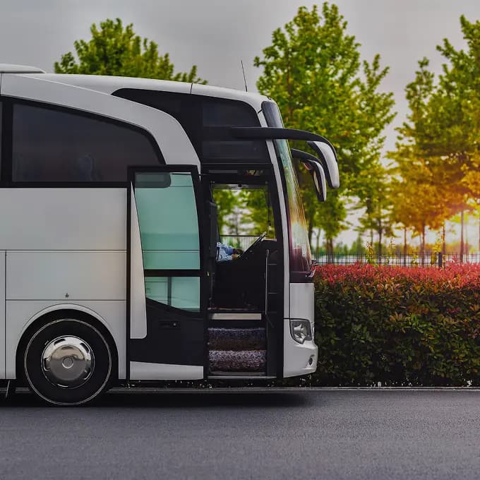 대형 버스 주차장